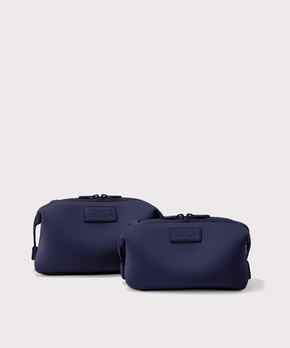 Hunter Toiletry Bag in Storm. Large - Image 3
