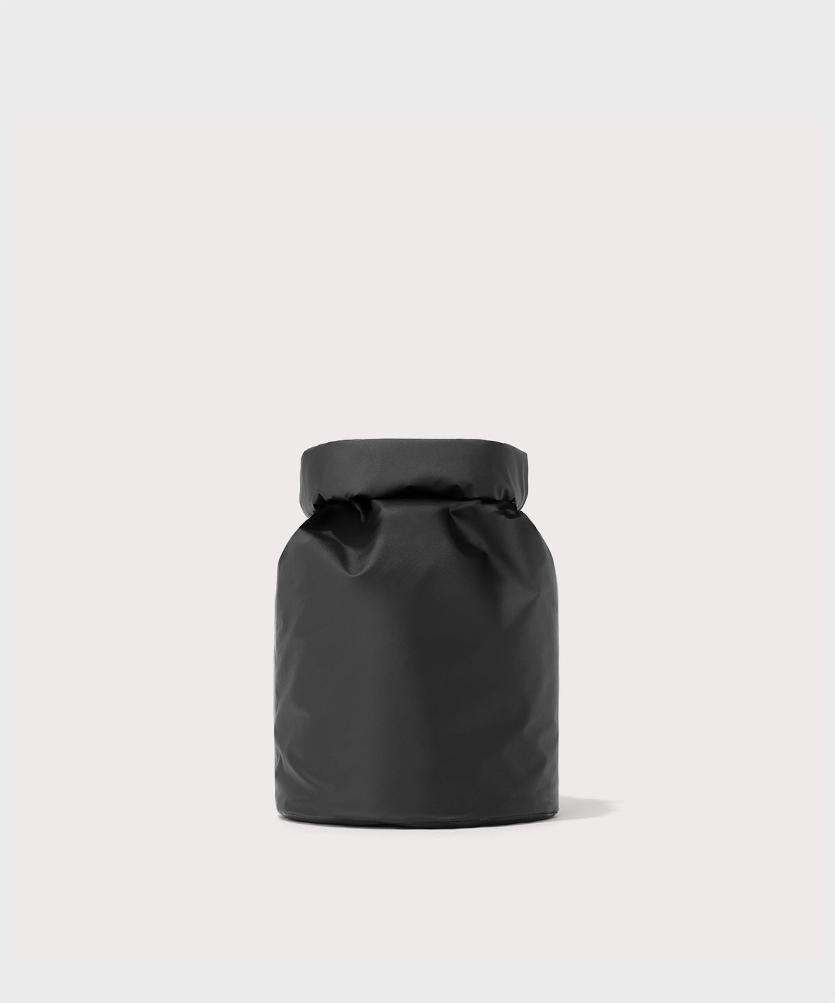 Rae Roll-Top Dry Bag in Onyx - Image 5