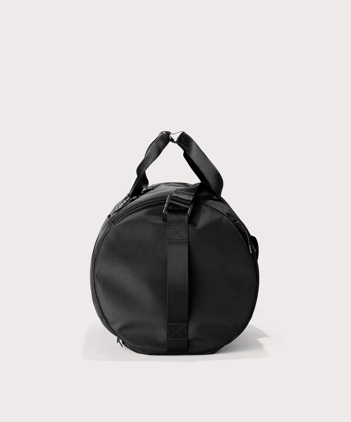 Denver Convertible Duffle in Onyx. Large - Image 7