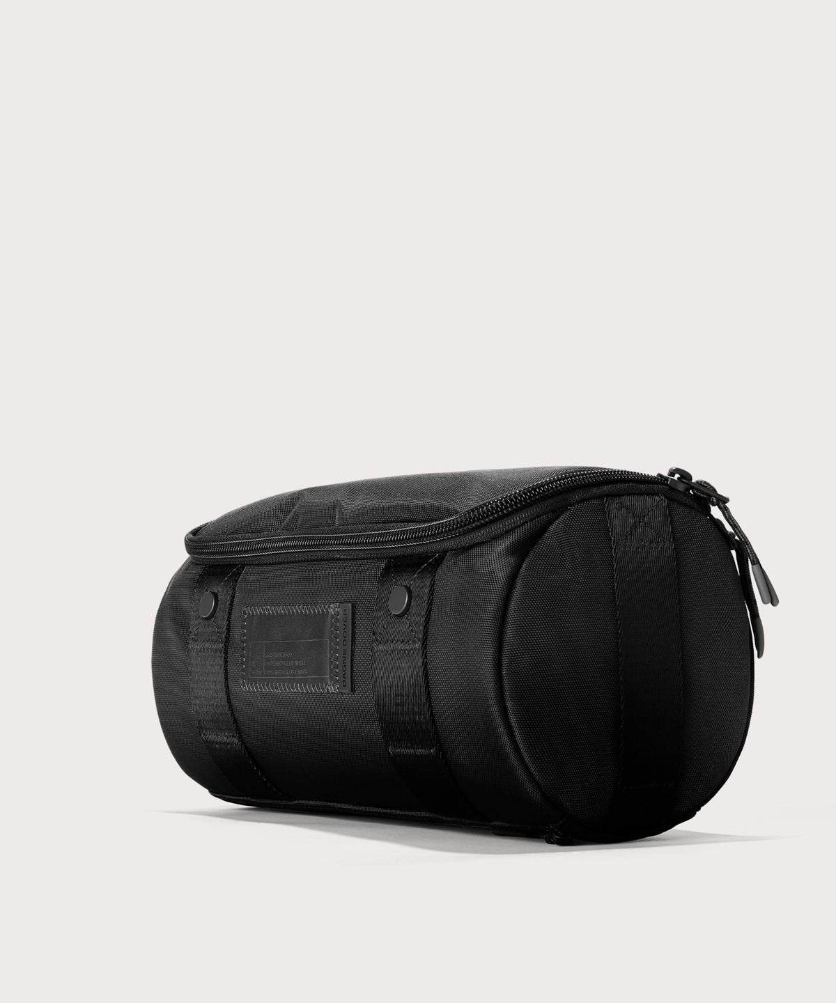 Seoul Dopp Kit in Onyx. Large - Image 3